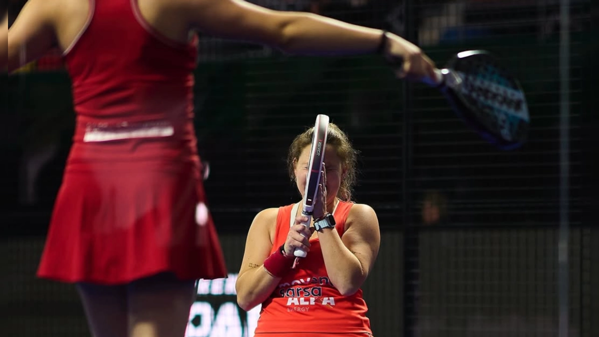 Aranza Osoro y Martina Calvo firman la gran sorpresa en el Buenos Aires Premier Padel P1: resultados, remontadas y duelos destacados en los dieciseisavos femeninos en Parque Roca