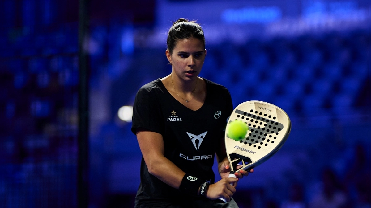 Reaparición triunfal de Delfi Brea en Málaga Premier Padel P1: Resultados y emociones de los octavos y cuartos de final femeninos 2025