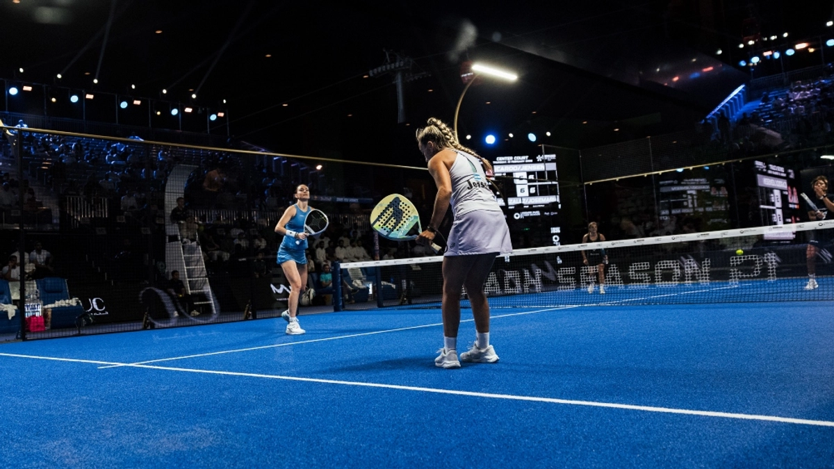 Remontada histórica de Tamara Icardo y Claudia Jensen elimina a Bea González y Paula Josemaría en cuartos de final del Premier Padel Riyadh Season P1